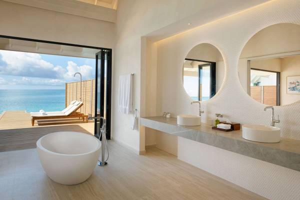 Ananea-Madivaru-Maldives-Water-Pool-Villa-Interior-5