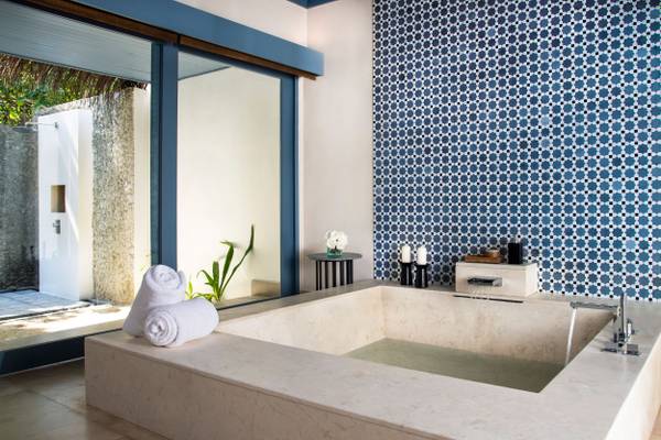 Oceanfront_Beach_Pool_Villa_7