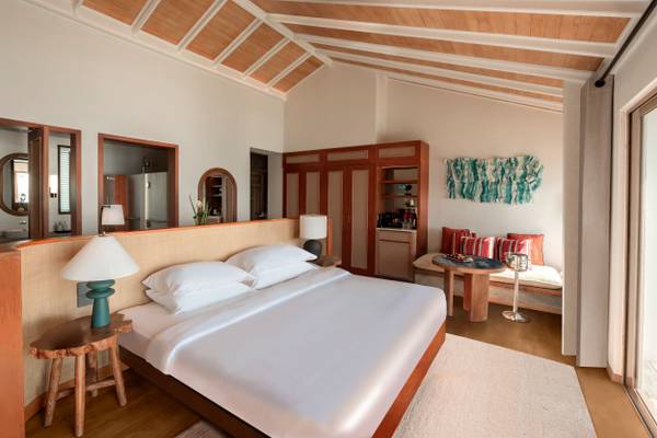 NH_Collection_Maldives_Reethi_Resort_Overwater_Villa_1