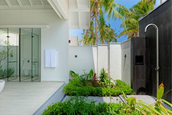 Ananea_Madivaru_Beach_Villa_Interior_bathroom_2