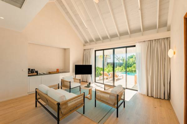 Ananea-Madivaru-Maldives-2-Bedroom-Beach-Pool-Villa-Living