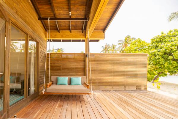Nala_Romatic_Beach_Villa_porch1