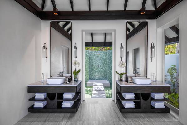 Naladhu_Private_Island_Maldives_Guest_Room_Ocean_House_with_Pool_Bathroom