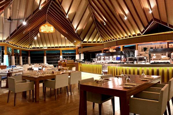 NH_Maldives_Kuda_Rah_Resort_Restaurant_Sea_Spray_02