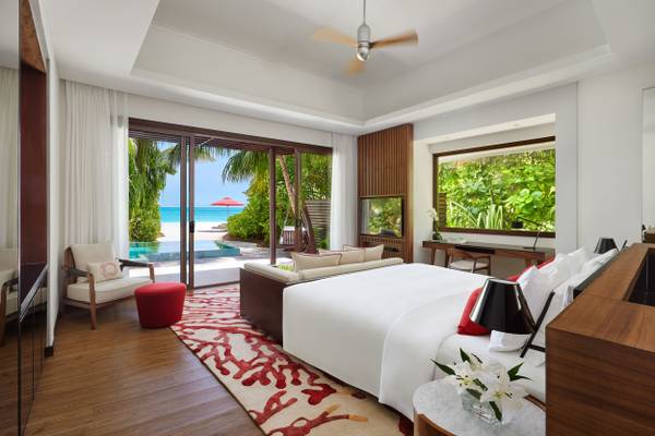 Niyama Private Islands - Deluxe Beach Pool Villa Bedroom