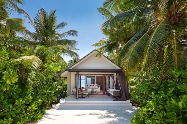 Niyama Private Islands - Deluxe Beach Villa Outdoor Living