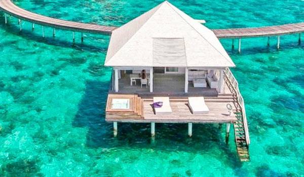 Jacuzzi Water Villa, Diamonds Thudufushi Island Resort