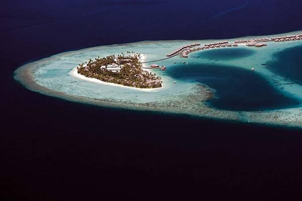 Constance Halaveli Resort