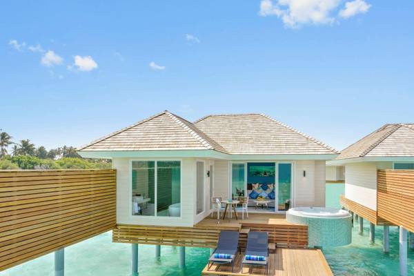 Kandima, Aqua Villa with Swirl Pool