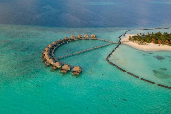 Komandoo Island Resort, Malediven, Jacuzzi Water Villa, Luftaufnahme Wasservillen