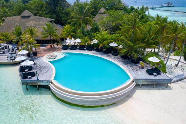 Komandoo Island Resort, Malediven, Slider, Infinity Pool