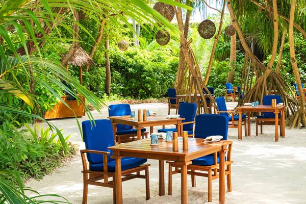 Milaidhoo-Maldives_Azure-Restaurant