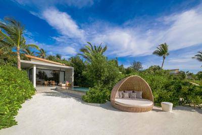 Kuda_Villingili_Sunrise_Beach_Villa_with_Private_Pool_6
