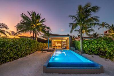 Kuda_Villingili_Sunset_Beach_Villa_with_Private_Pool_1