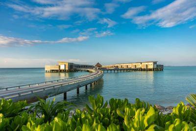 Kuda_Villingili_Sunrise_Water_Villa_with_Private_Pool_2