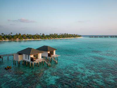 NH_Collection_Maldives_Havodda_Resort_Beach_Overwater_Villas4