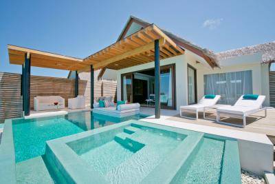 Niyama_Private_Islands_Maldives_Deluxe_Overwater_Pool_Villa_02