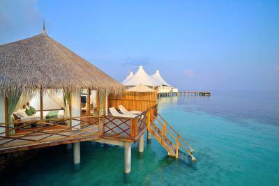 Safari_Island_Maldives_Water_Bungalow_1