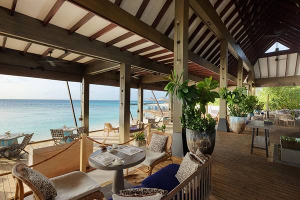 Grand_Park_Kodhipparu_Island_Restaurant_2