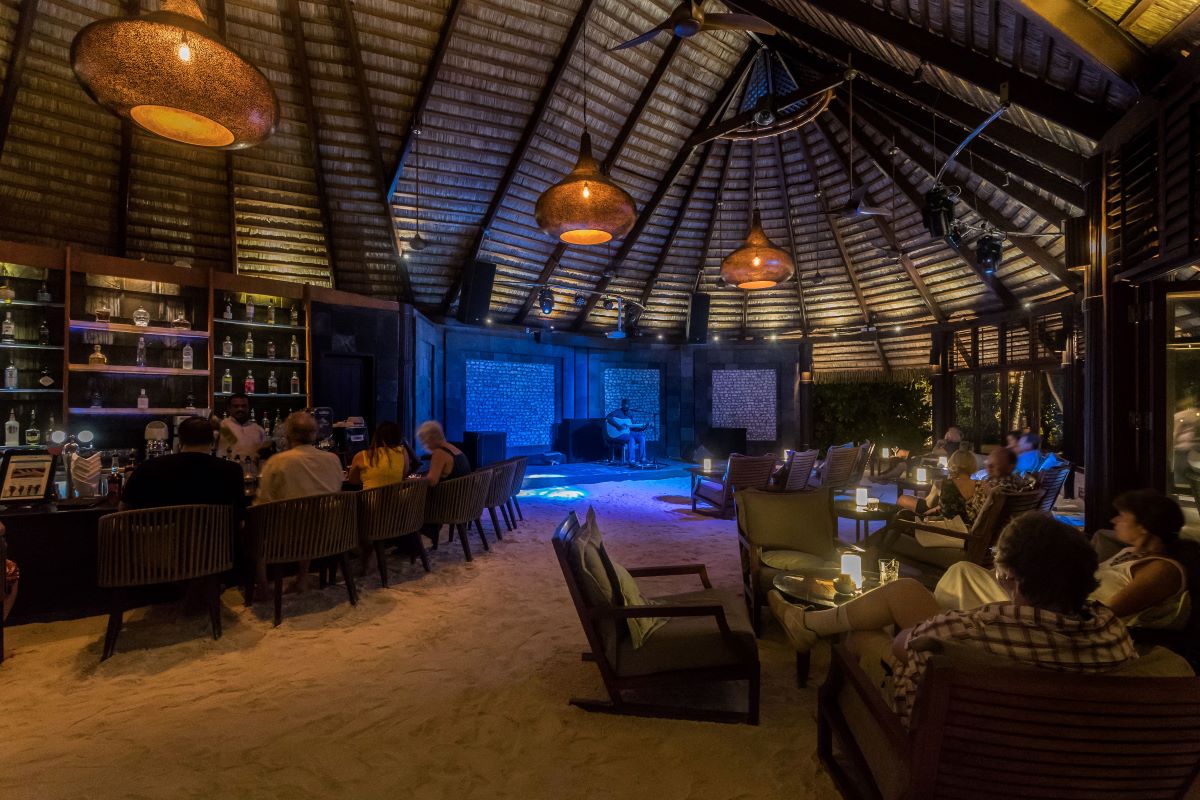 Komandoo Island Resort