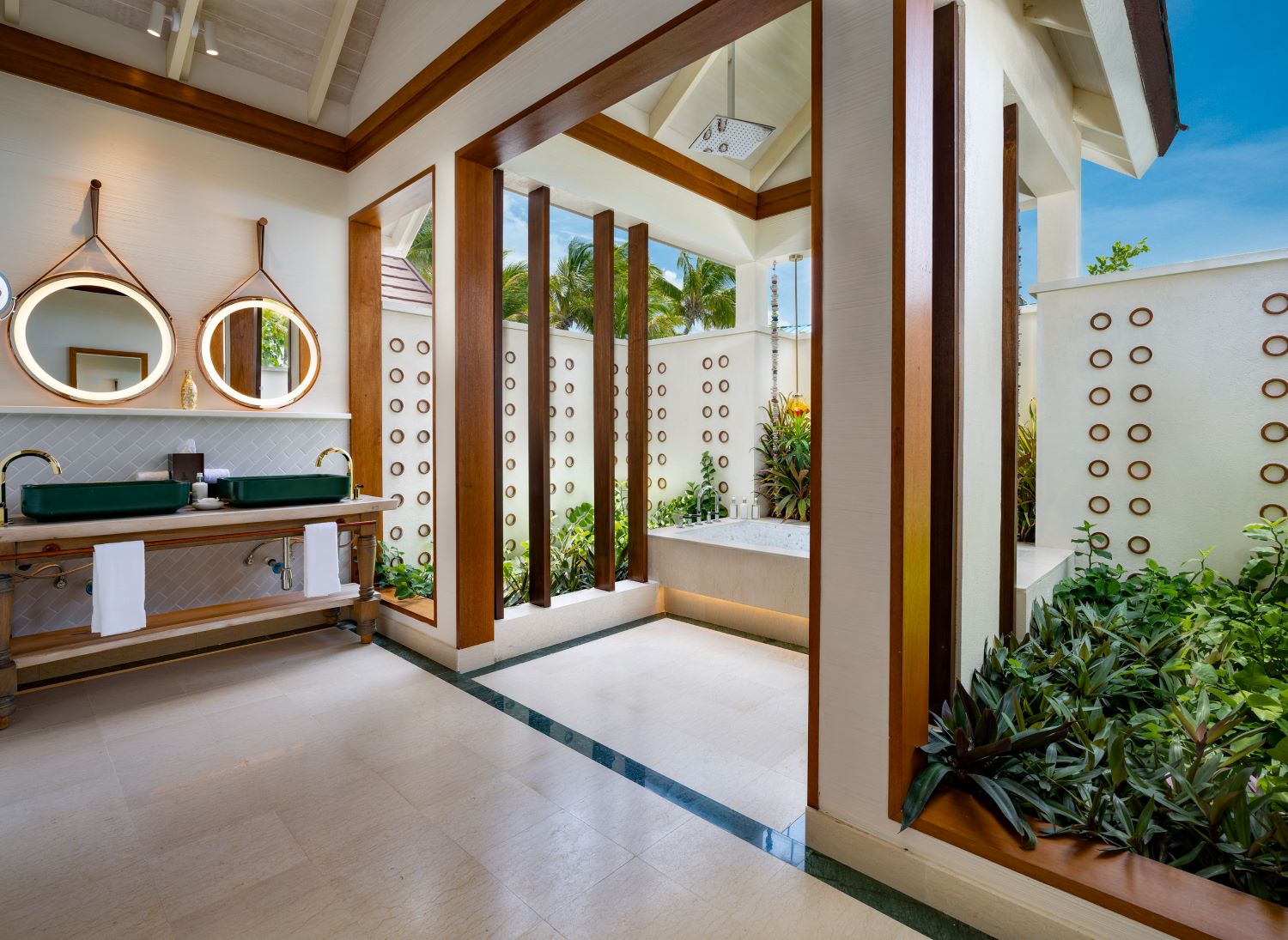 OBLU SELECT Lobigili