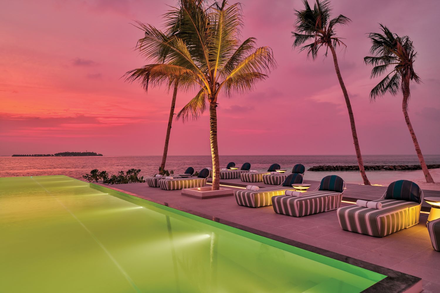 OBLU SELECT Lobigili