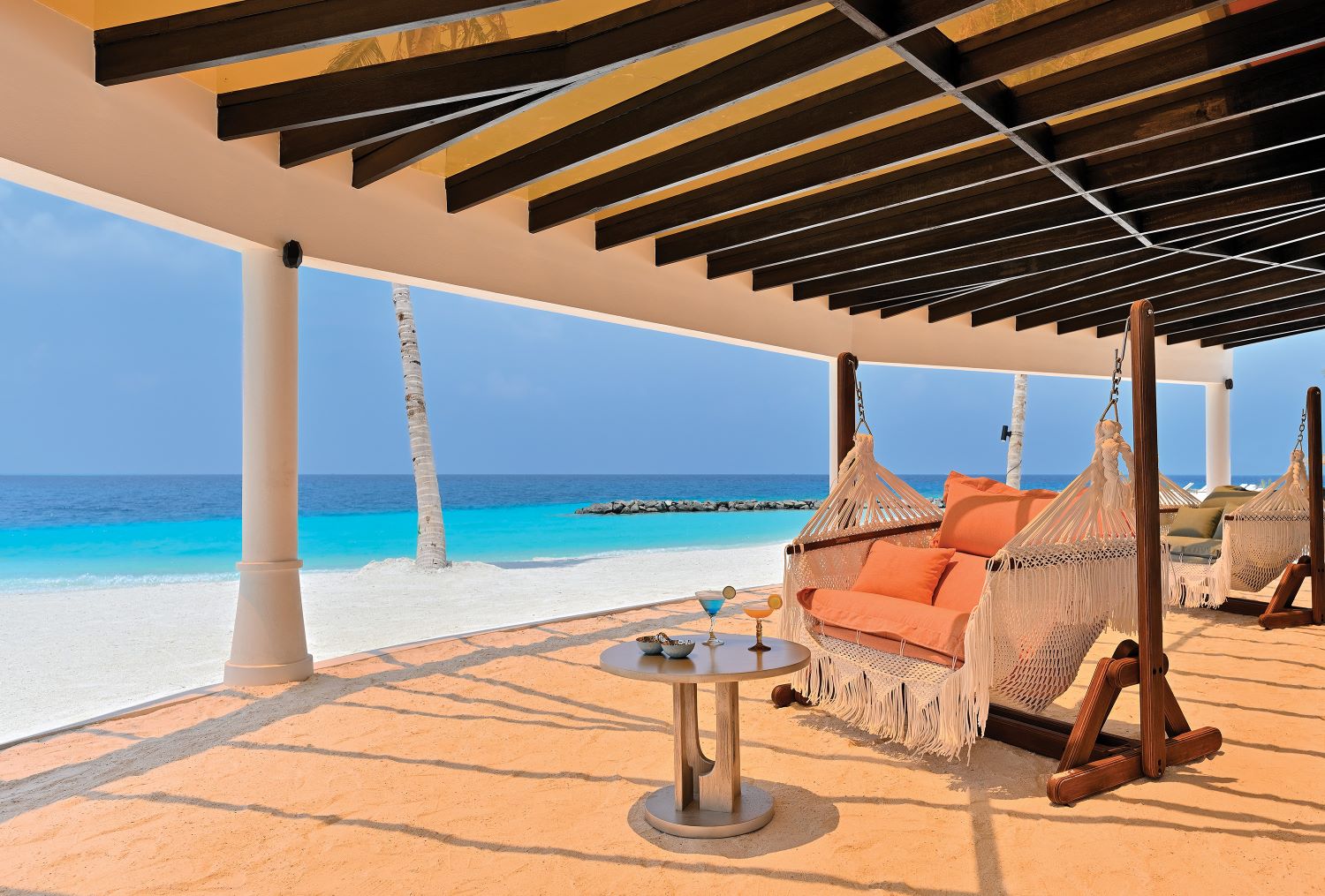 OBLU SELECT Lobigili